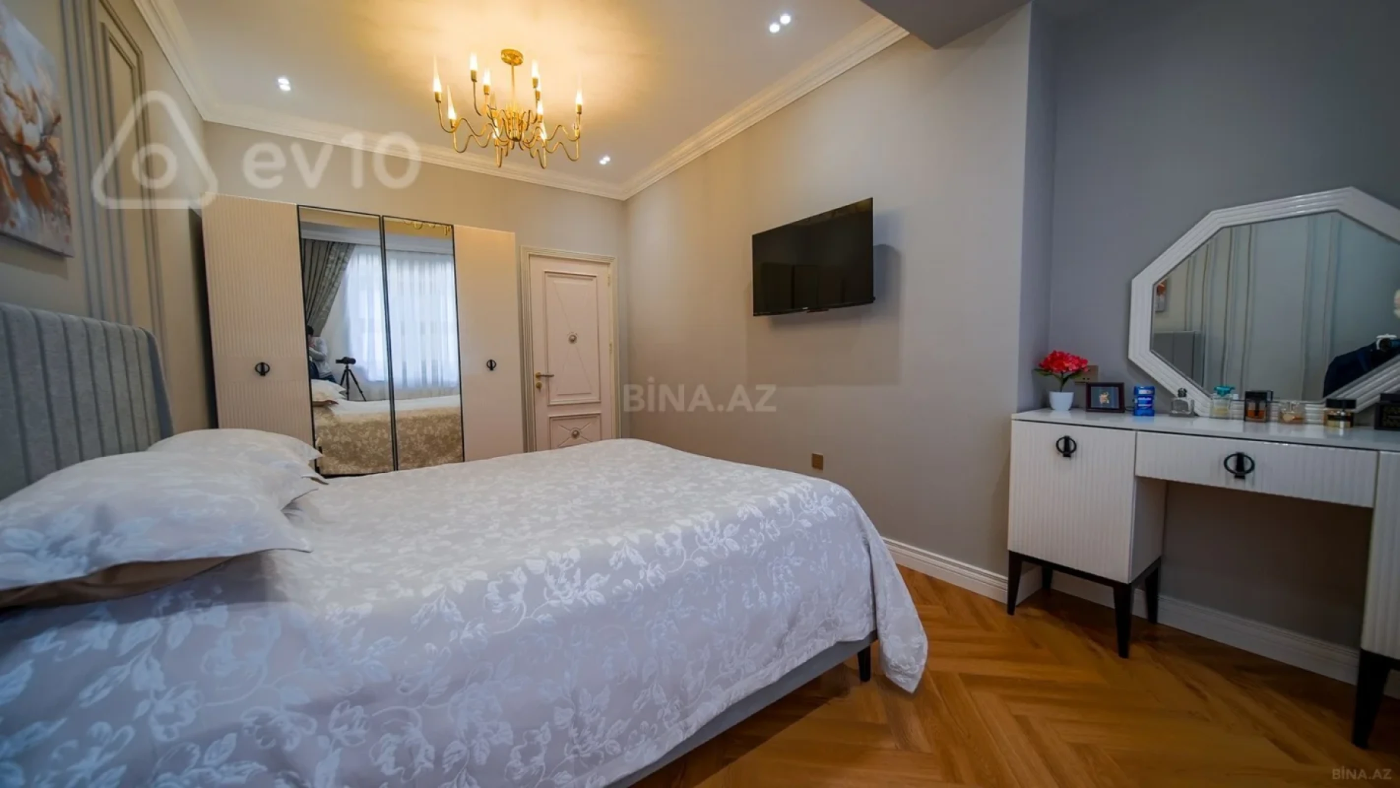 Kirayə verilir 3 otaqlı yeni tikili 135 m²