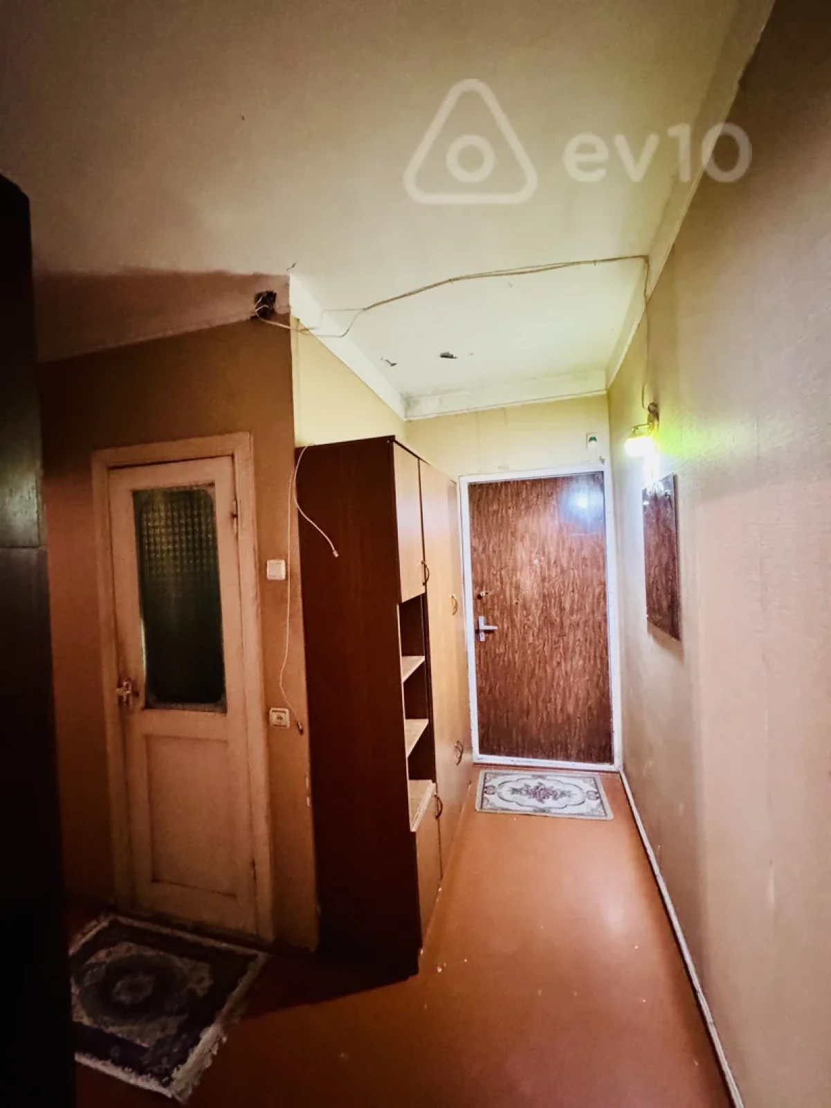 Satılır 2 otaqlı köhnə tikili 40 m²