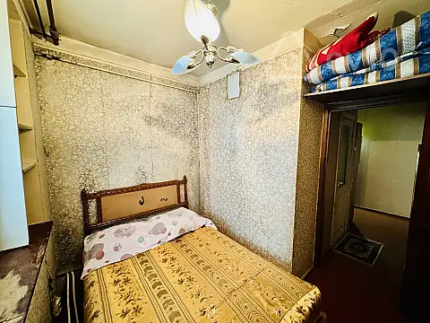 Satılır 2 otaqlı köhnə tikili 40 m²