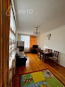 Kirayə verilir 3 otaqlı köhnə tikili 60 m²