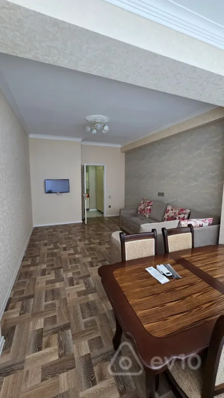 Kirayə verilir 2 otaqlı yeni tikili 65 m²