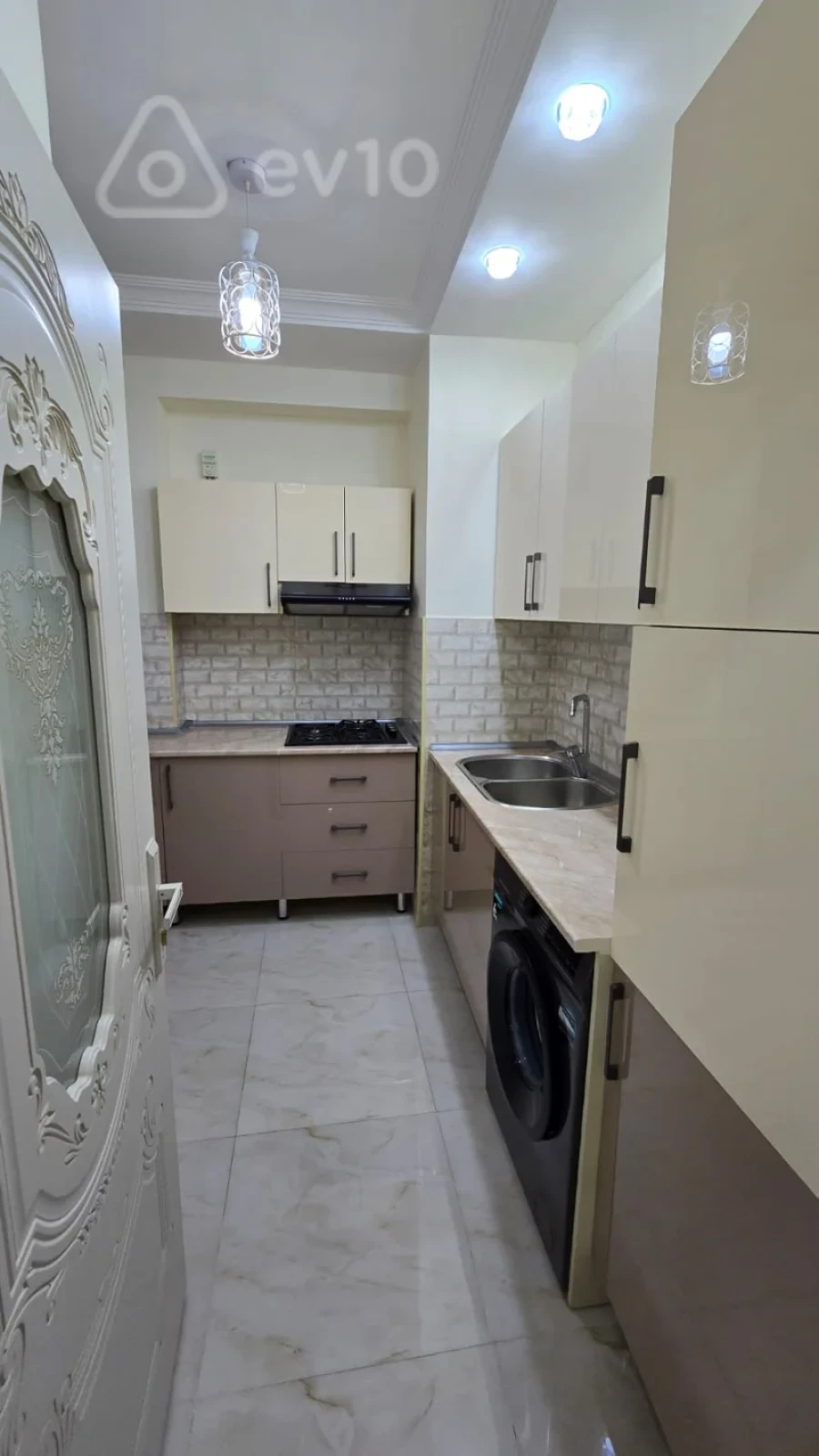Kirayə verilir 2 otaqlı yeni tikili 65 m²