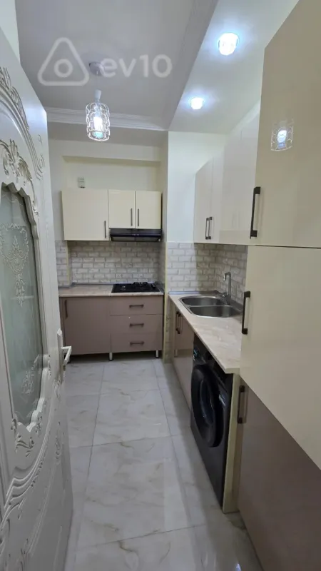 Kirayə verilir 2 otaqlı yeni tikili 65 m²
