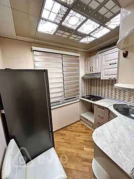 Kirayə verilir 3 otaqlı köhnə tikili 65 m²