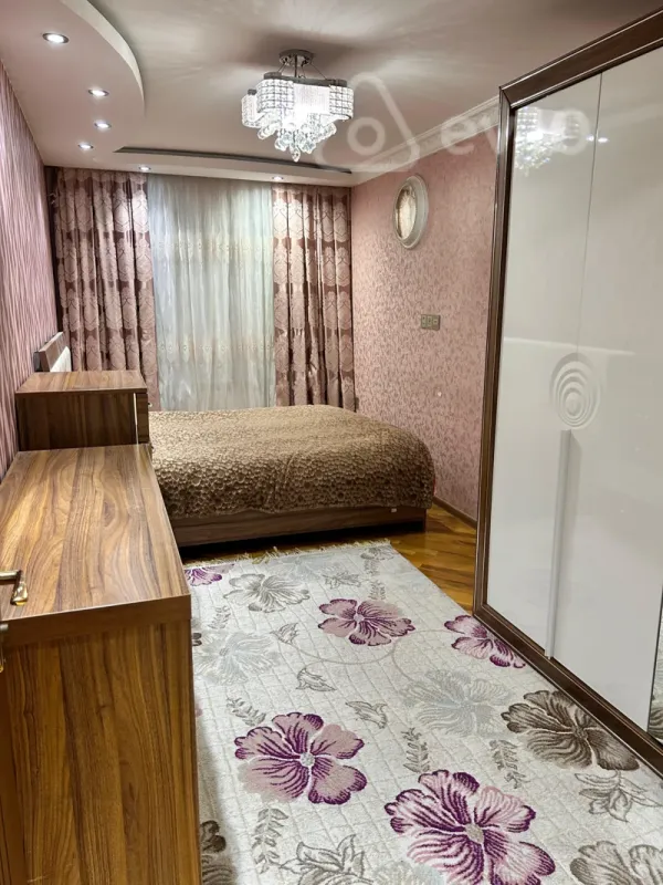 Kirayə verilir 3 otaqlı köhnə tikili 65 m²