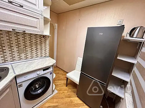 Kirayə verilir 3 otaqlı köhnə tikili 65 m²