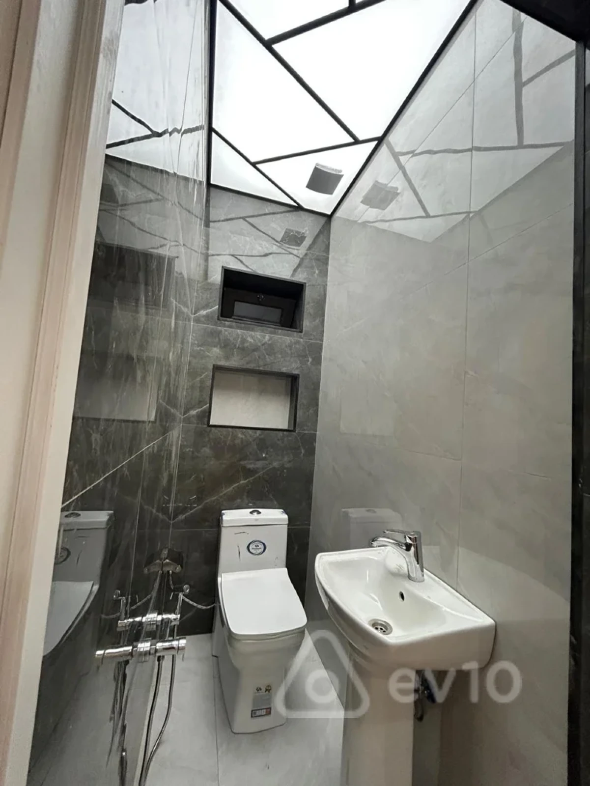 Satılır 4 otaqlı həyət evi 120 m²