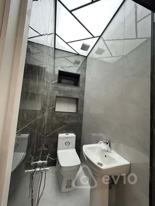 Satılır 4 otaqlı həyət evi 120 m²