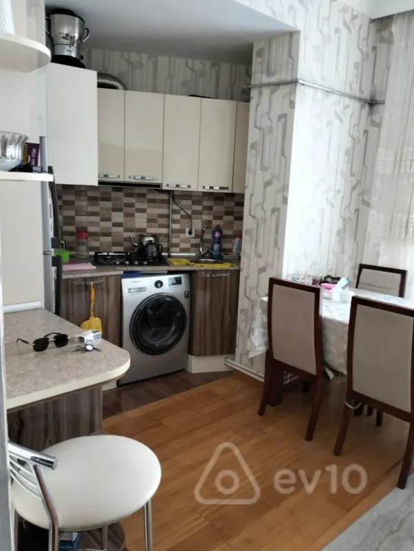 Kirayə verilir 2 otaqlı yeni tikili 50 m²
