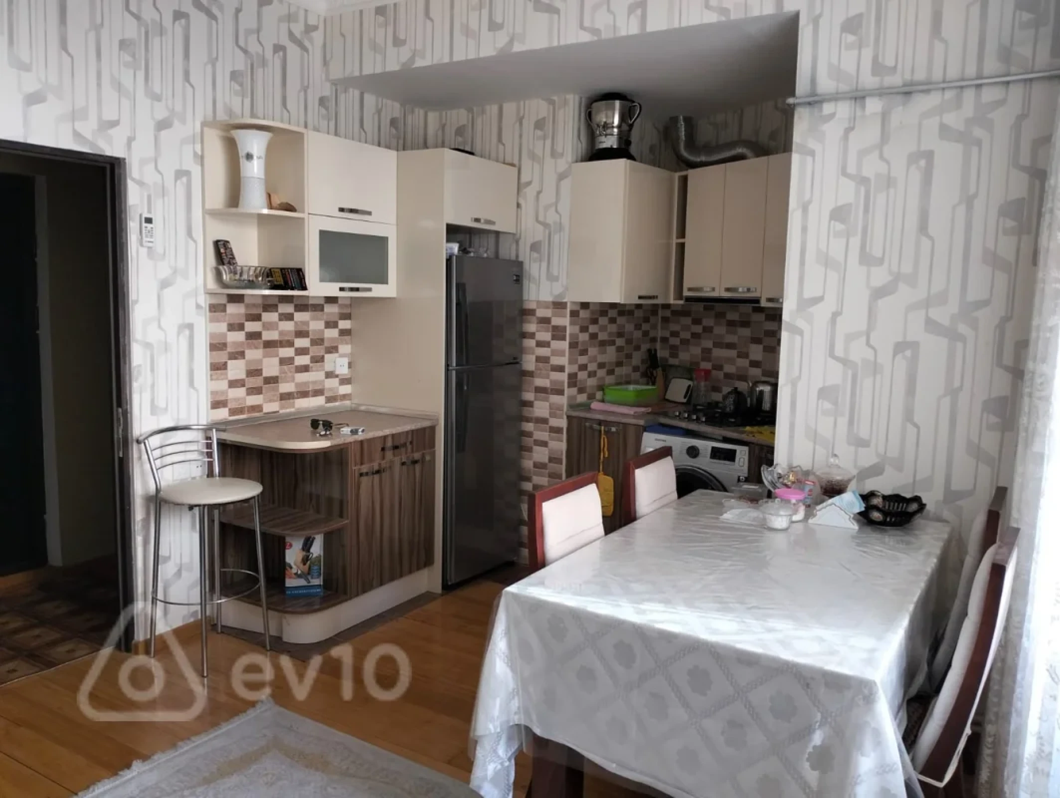 Kirayə verilir 2 otaqlı yeni tikili 50 m²
