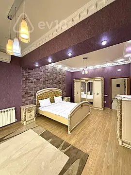 Kirayə verilir 4 otaqlı yeni tikili 185 m²