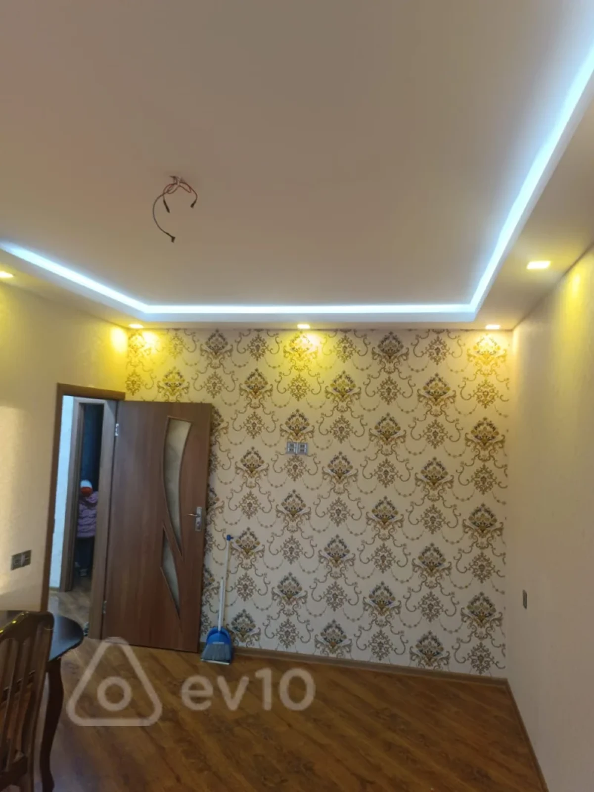 Kirayə verilir 2 otaqlı köhnə tikili 70 m²