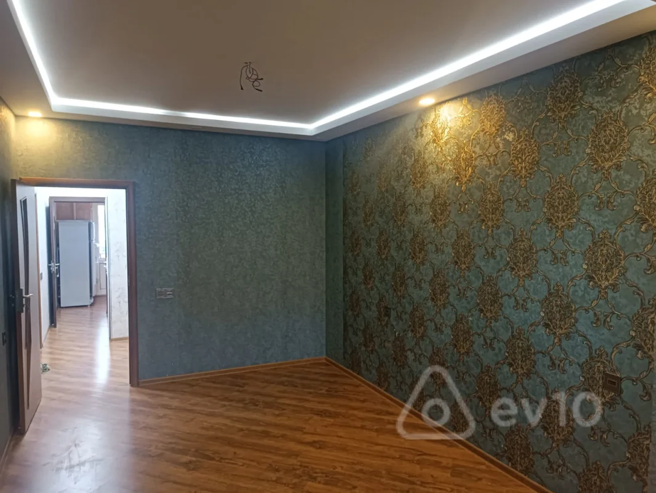 Kirayə verilir 2 otaqlı köhnə tikili 70 m²