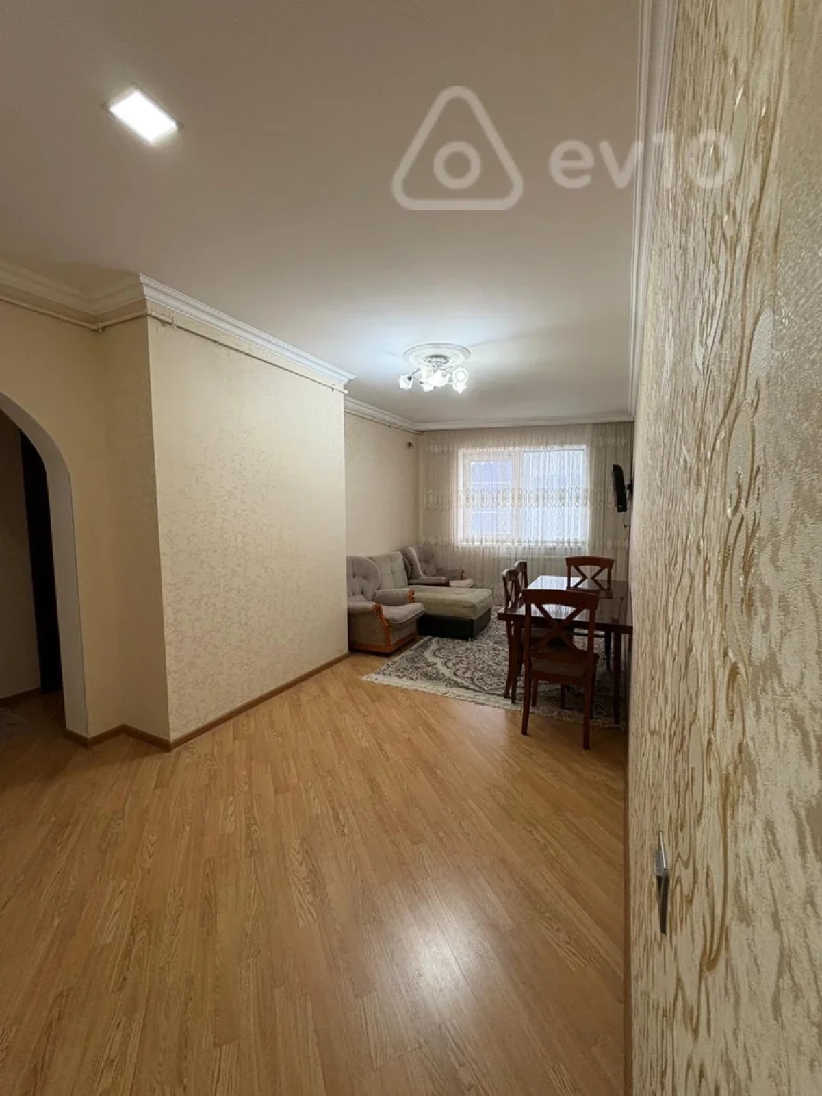 Kirayə verilir 2 otaqlı yeni tikili 60 m²