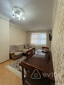 Kirayə verilir 2 otaqlı yeni tikili 60 m²