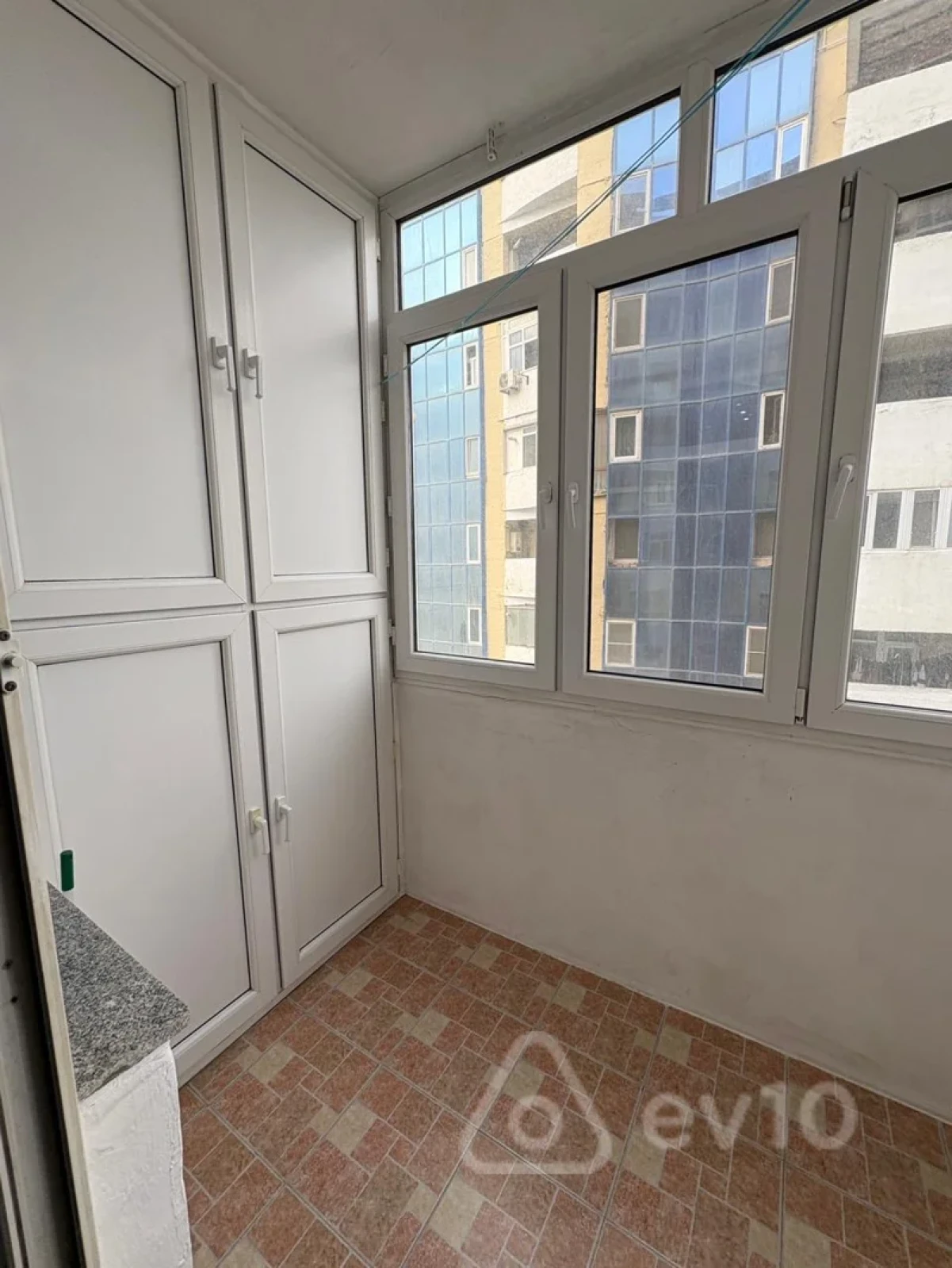 Kirayə verilir 2 otaqlı yeni tikili 65 m²