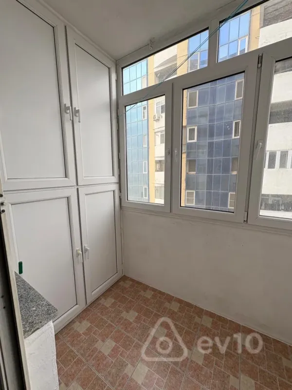 Kirayə verilir 2 otaqlı yeni tikili 65 m²