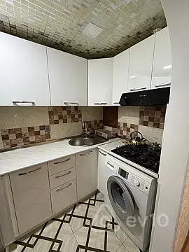 Kirayə verilir 2 otaqlı yeni tikili 65 m²