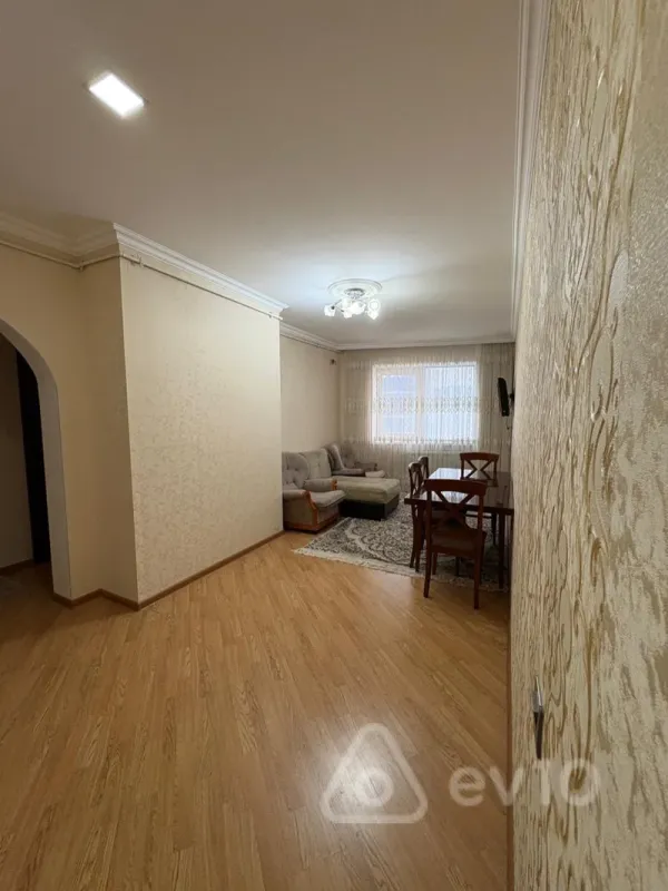 Kirayə verilir 2 otaqlı yeni tikili 65 m²