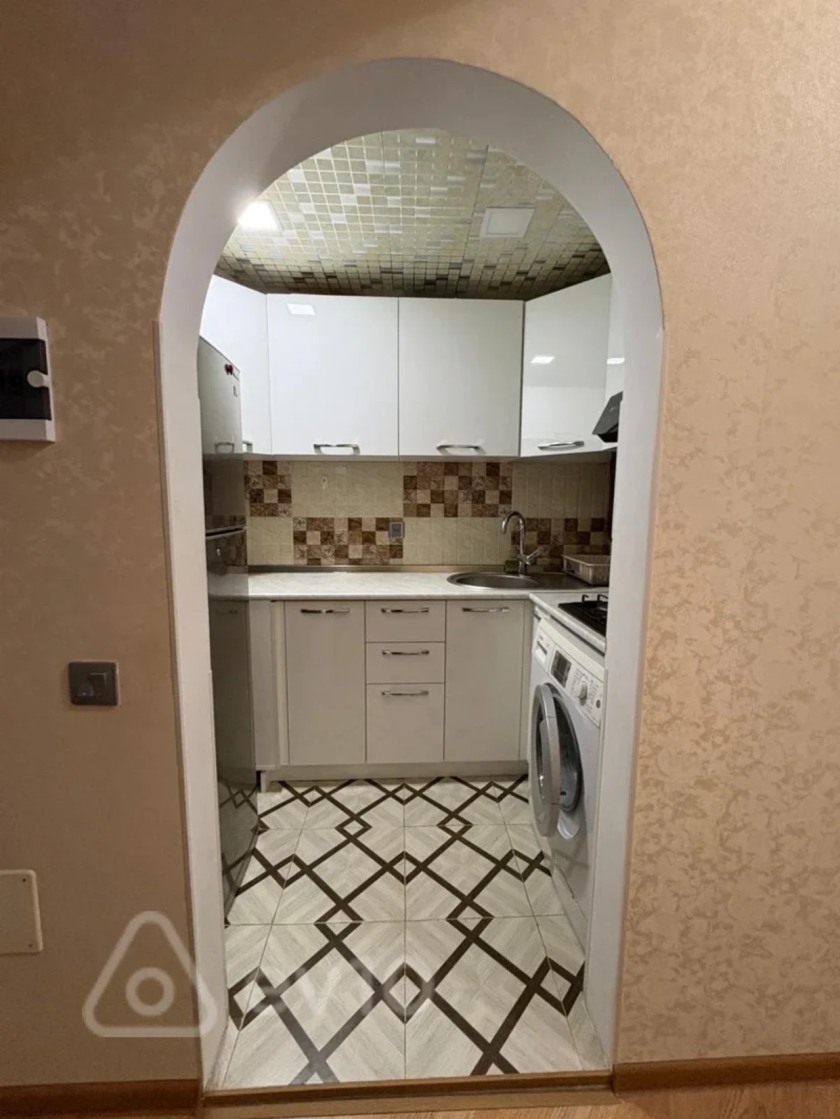 Kirayə verilir 2 otaqlı yeni tikili 65 m²