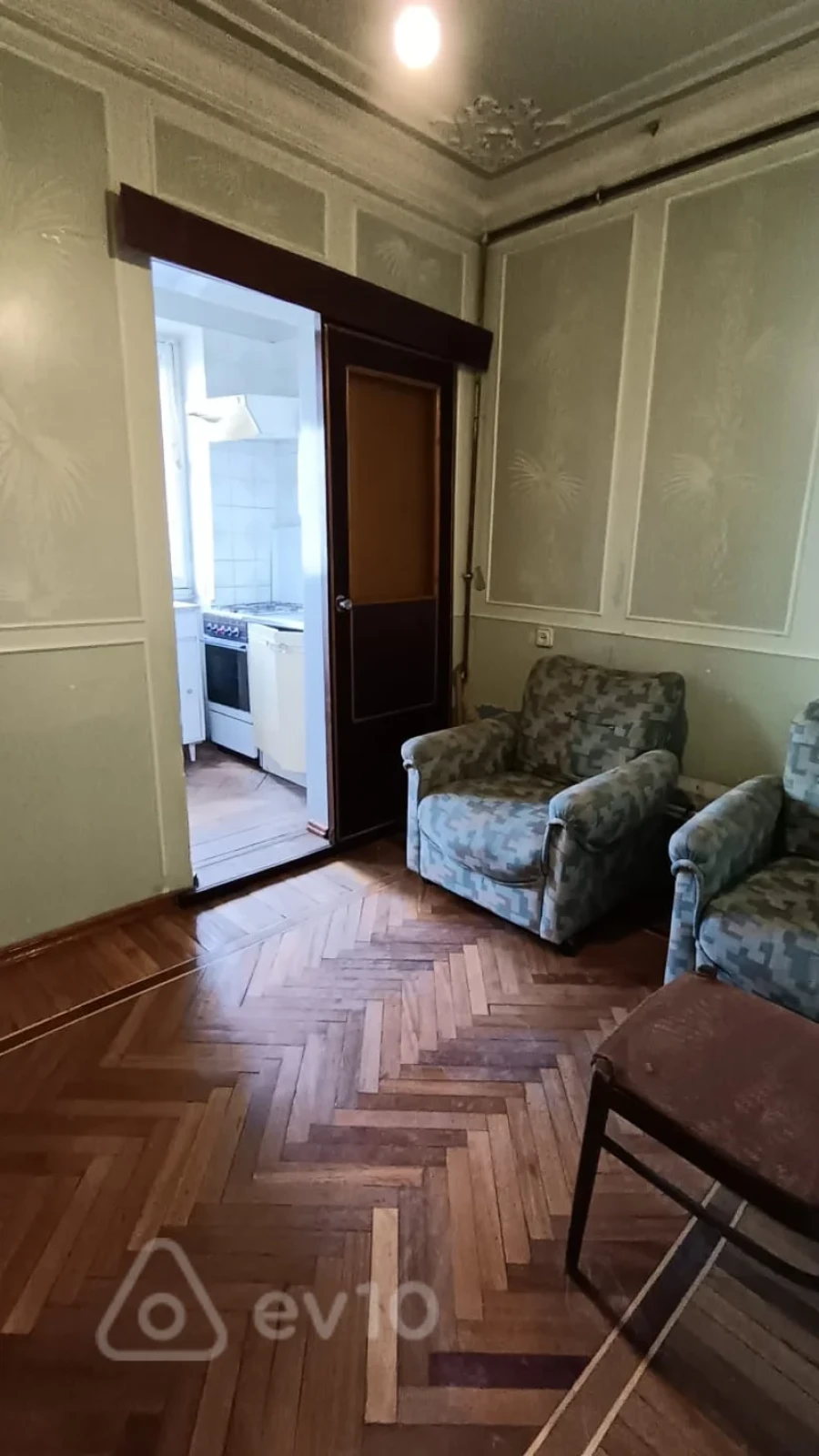 Kirayə verilir 2 otaqlı köhnə tikili 60 m²