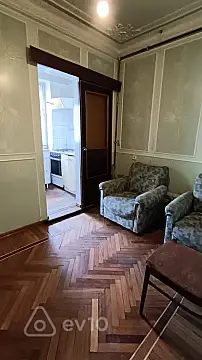 Kirayə verilir 2 otaqlı köhnə tikili 60 m²