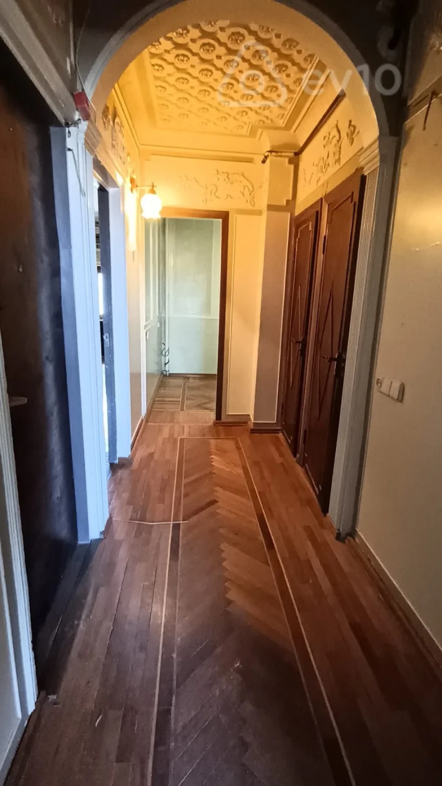 Kirayə verilir 2 otaqlı köhnə tikili 60 m²