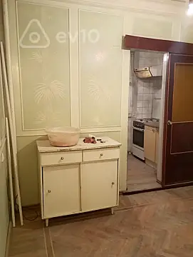 Kirayə verilir 2 otaqlı köhnə tikili 60 m²