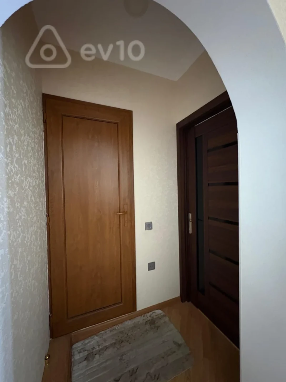 Kirayə verilir 2 otaqlı yeni tikili 70 m²