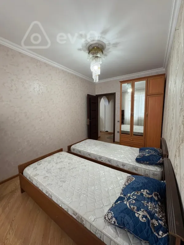Kirayə verilir 2 otaqlı yeni tikili 70 m²