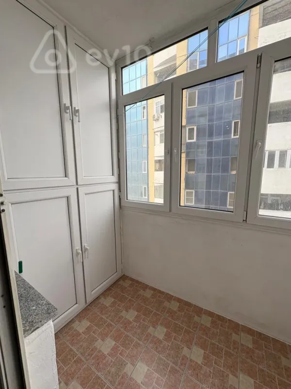 Kirayə verilir 2 otaqlı yeni tikili 70 m²
