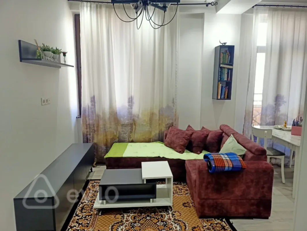 Kirayə verilir 2 otaqlı yeni tikili 60 m²
