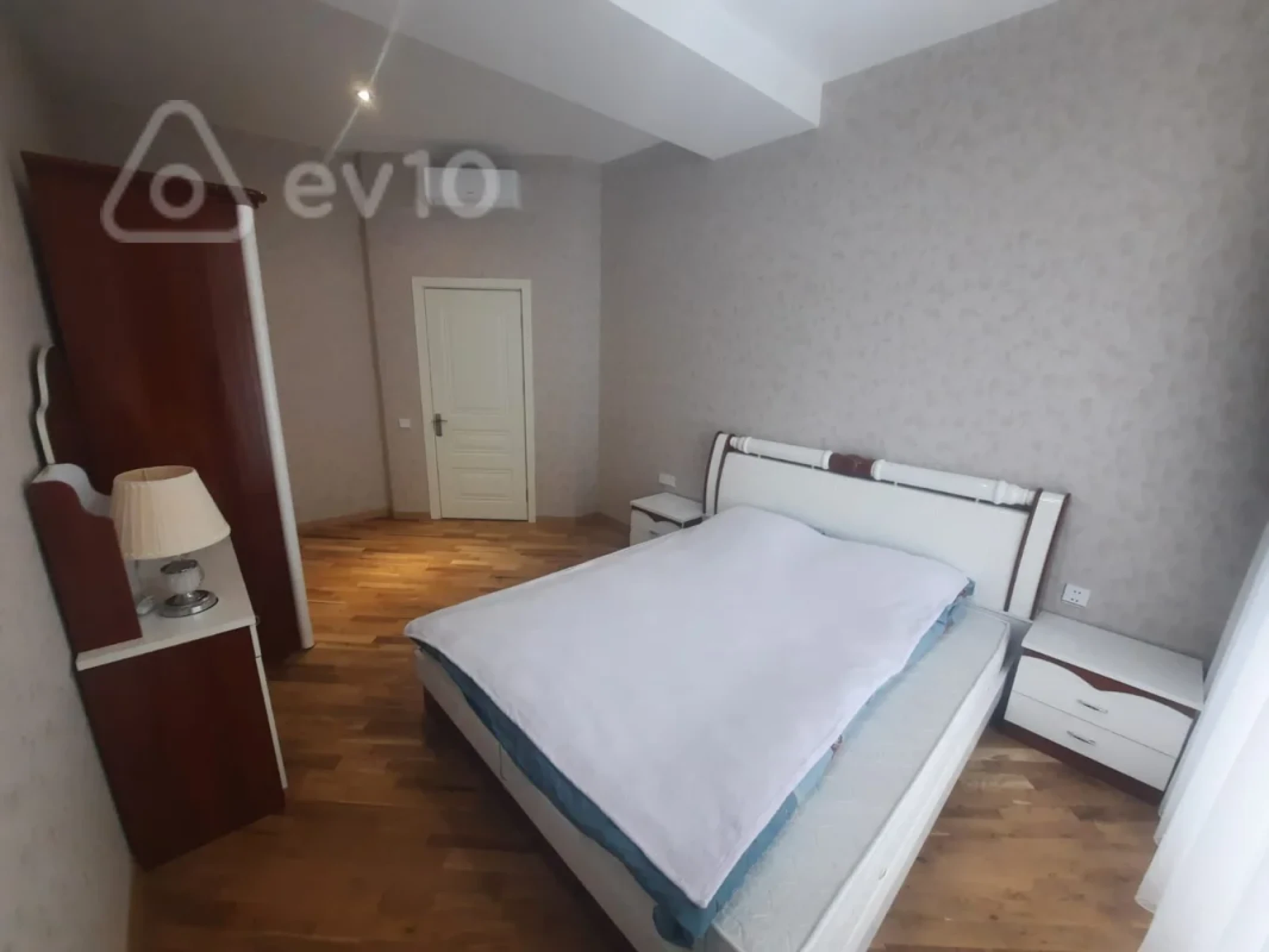 Kirayə verilir 2 otaqlı yeni tikili 63 m²