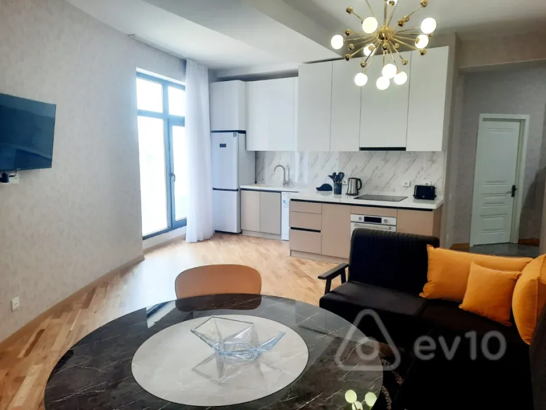 Kirayə verilir 2 otaqlı yeni tikili 63 m²