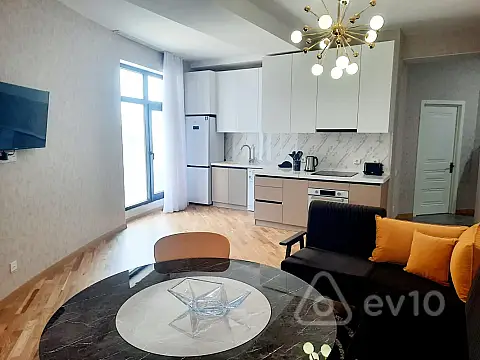Kirayə verilir 2 otaqlı yeni tikili 63 m²