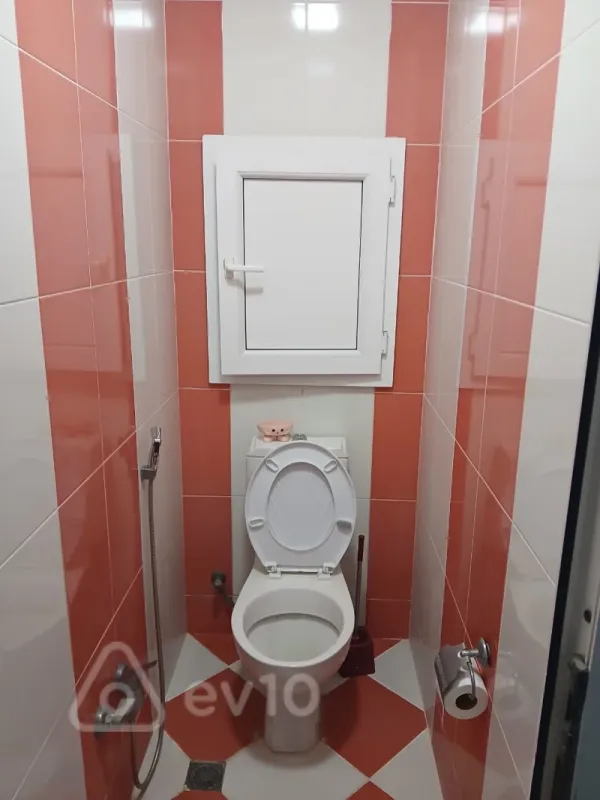 Satılır 3 otaqlı köhnə tikili 50 m²