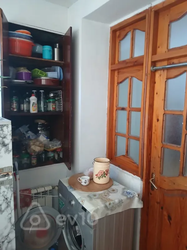 Satılır 3 otaqlı köhnə tikili 50 m²
