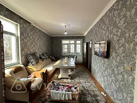 Satılır 2 otaqlı köhnə tikili 50 m²