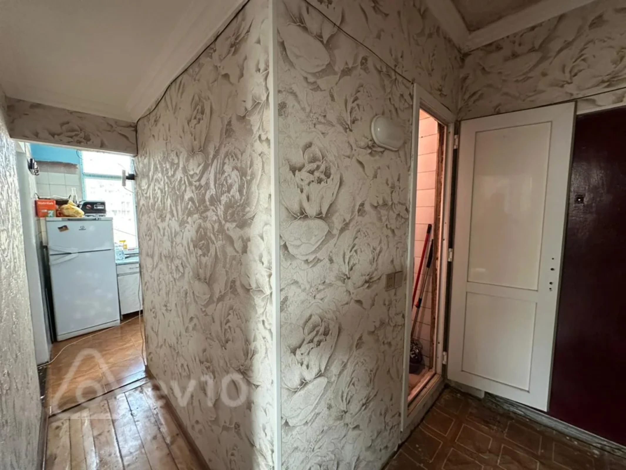 Satılır 2 otaqlı köhnə tikili 50 m²