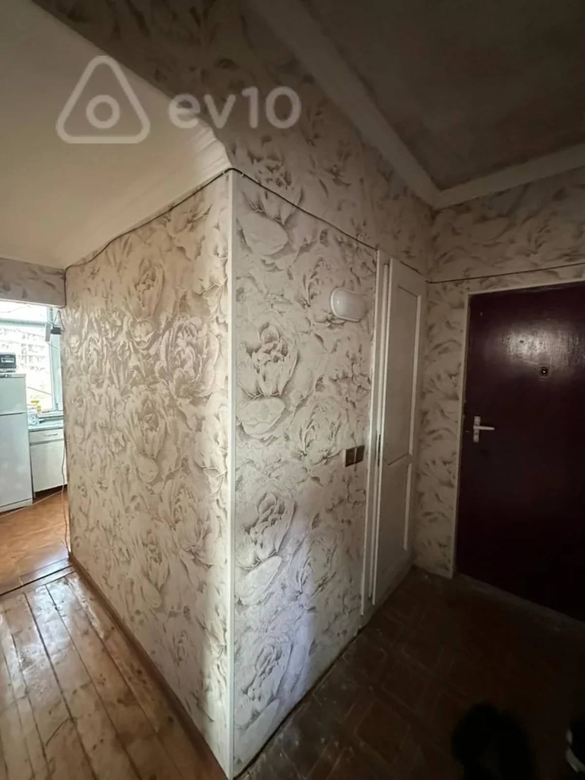 Satılır 2 otaqlı köhnə tikili 50 m²