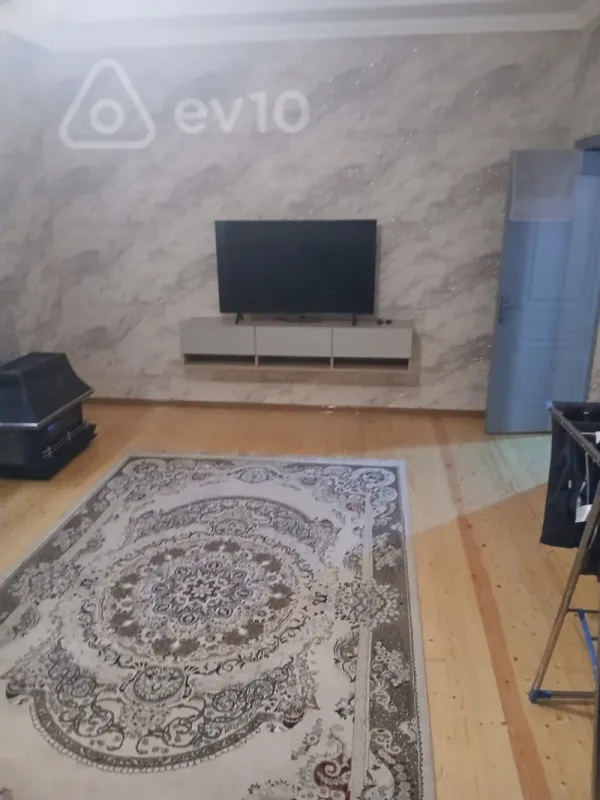 Kirayə verilir 2 otaqlı həyət evi 110 m²