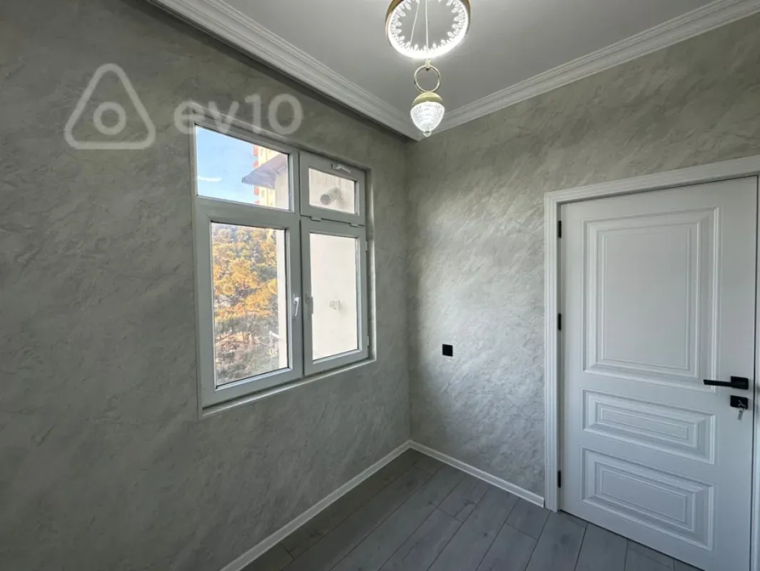 Satılır 3 otaqlı köhnə tikili 50 m²