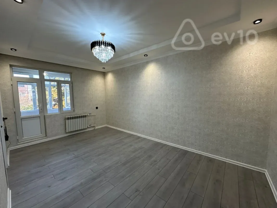 Satılır 3 otaqlı köhnə tikili 50 m²