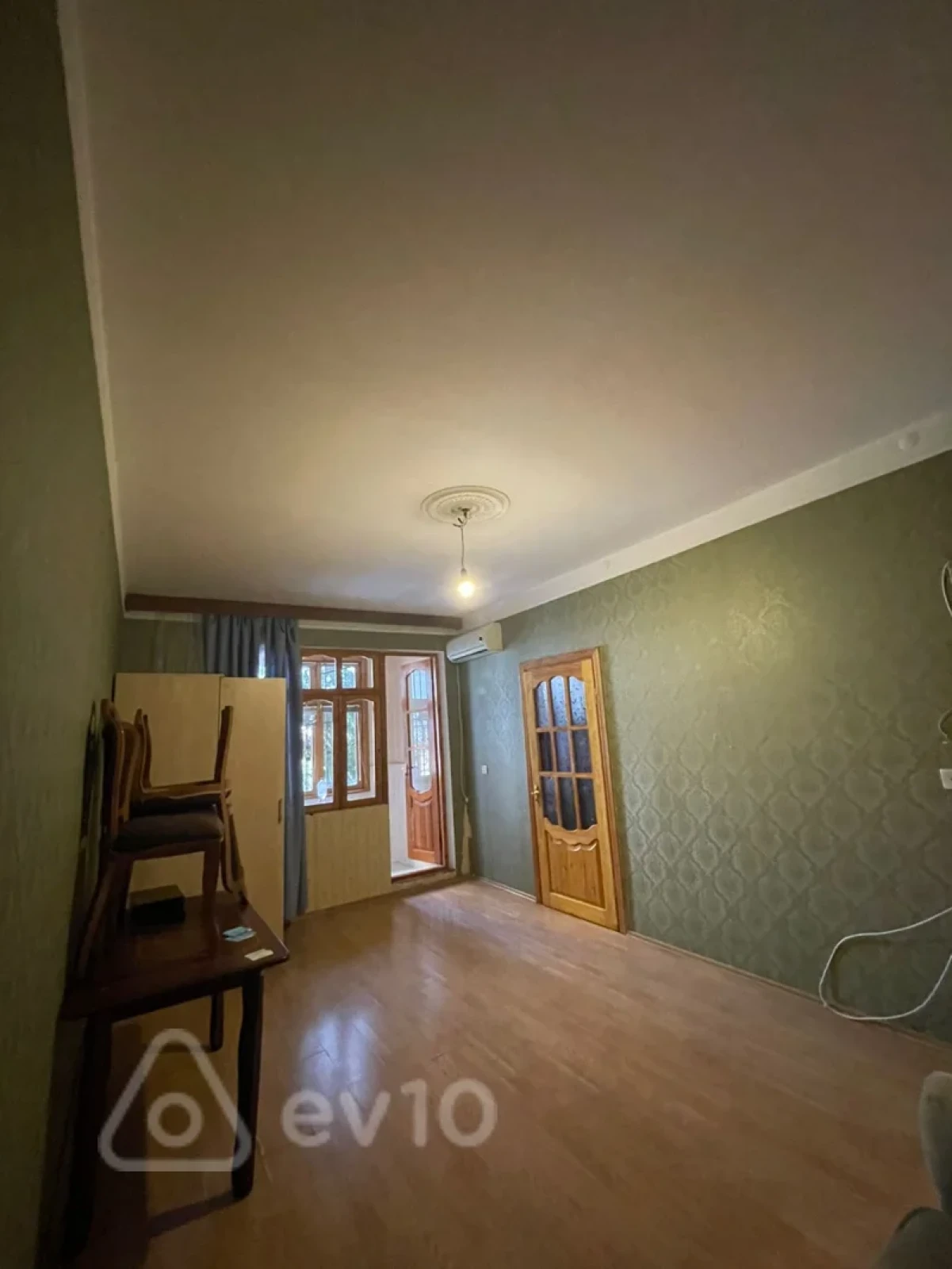 Kirayə verilir 2 otaqlı köhnə tikili 45 m²