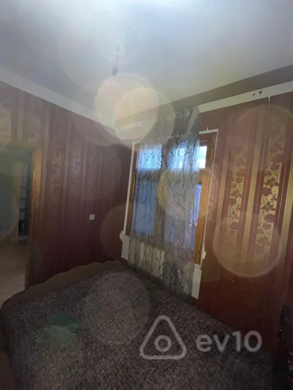 Kirayə verilir 2 otaqlı köhnə tikili 45 m²