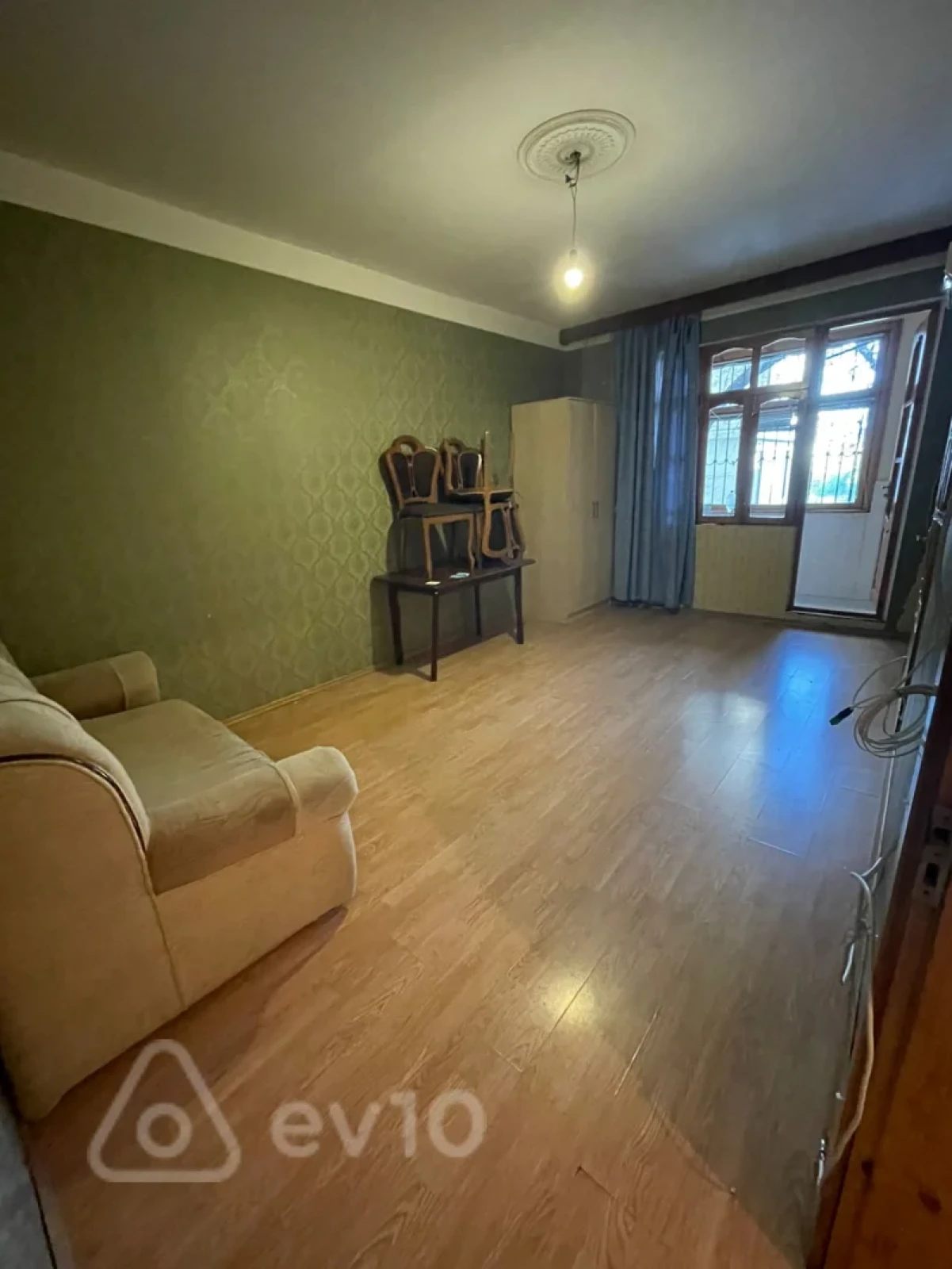 Kirayə verilir 2 otaqlı köhnə tikili 45 m²