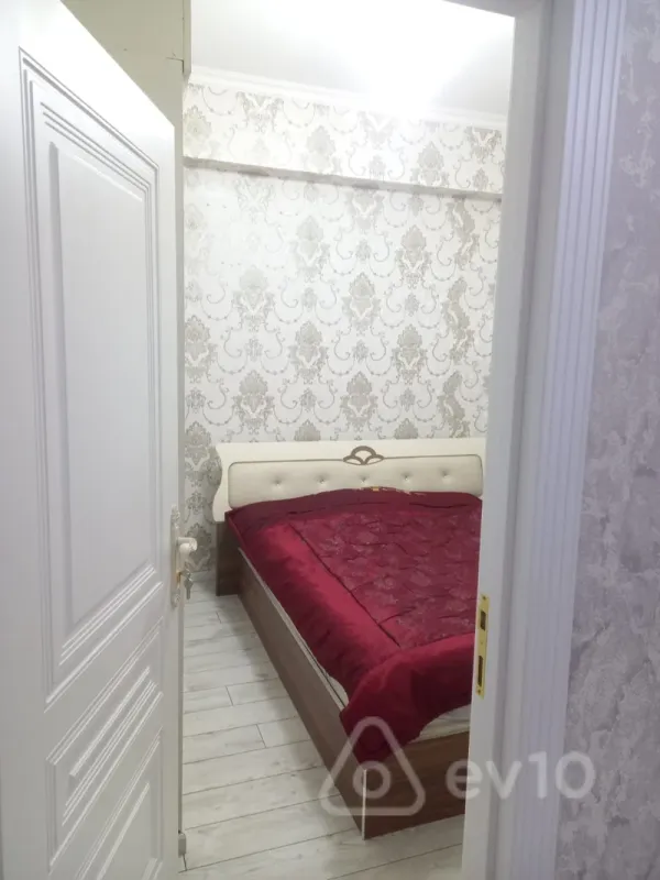 Kirayə verilir 2 otaqlı yeni tikili 65 m²