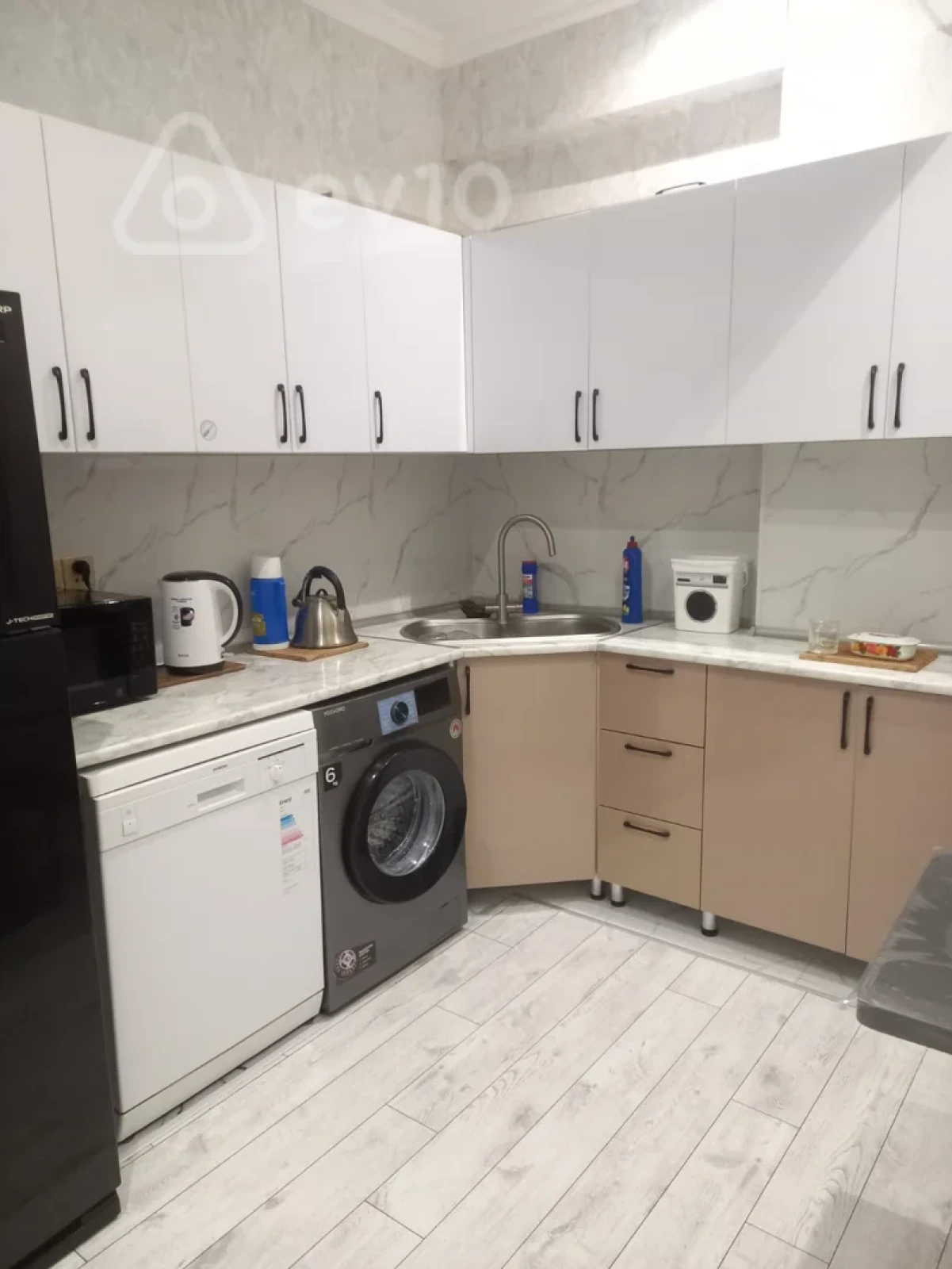 Kirayə verilir 2 otaqlı yeni tikili 65 m²