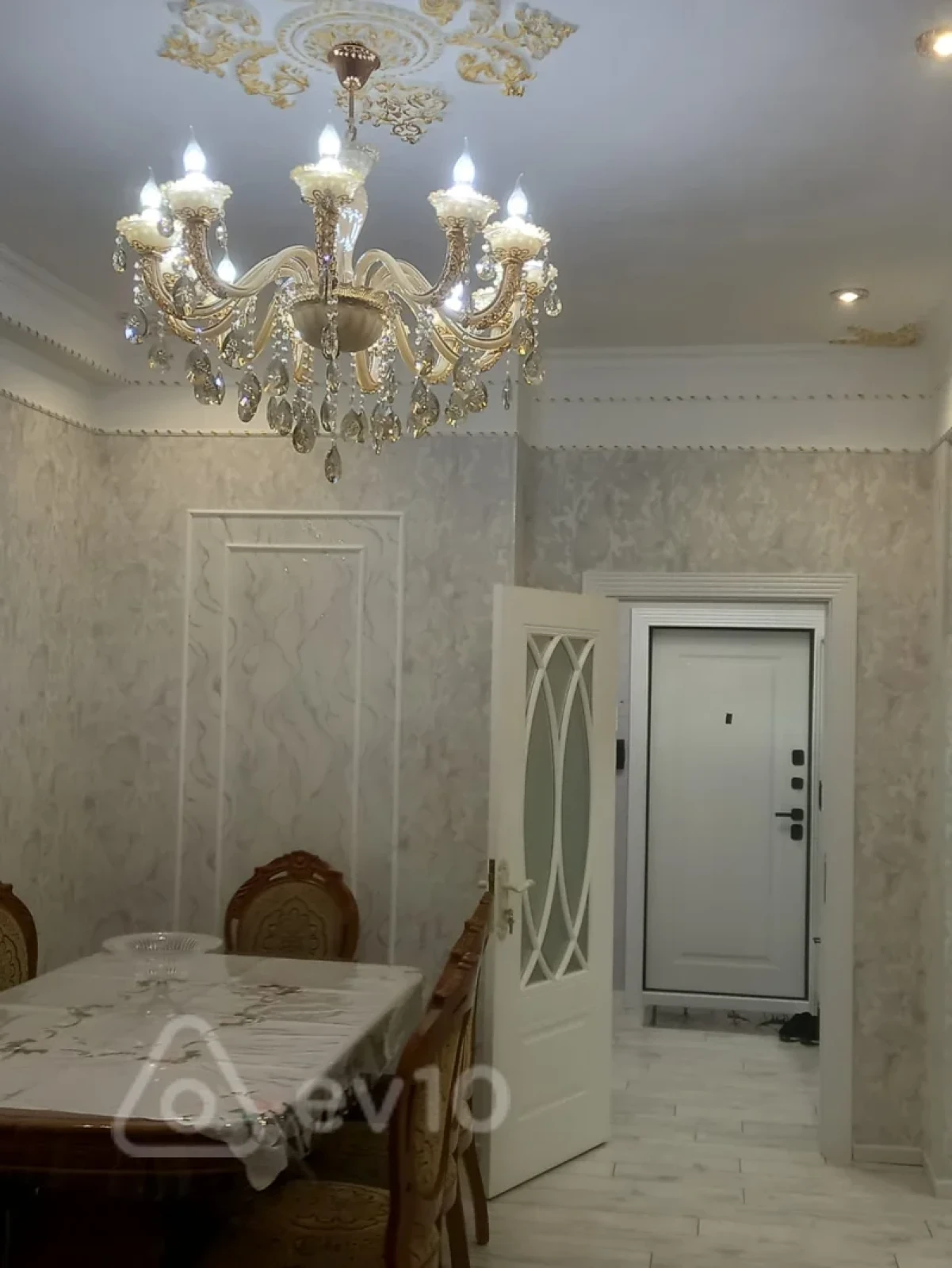 Kirayə verilir 2 otaqlı yeni tikili 65 m²