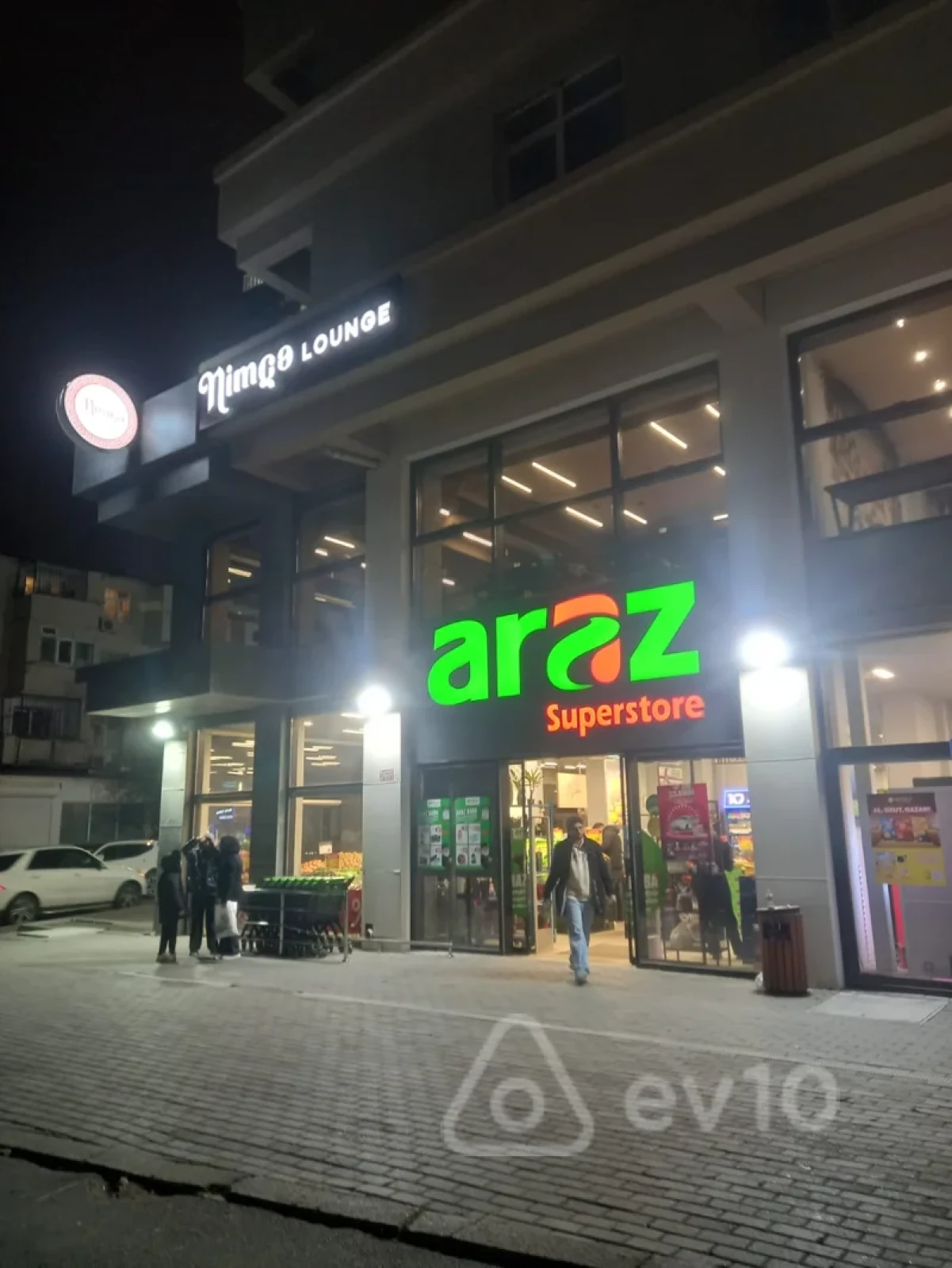 Kirayə verilir 2 otaqlı yeni tikili 65 m²